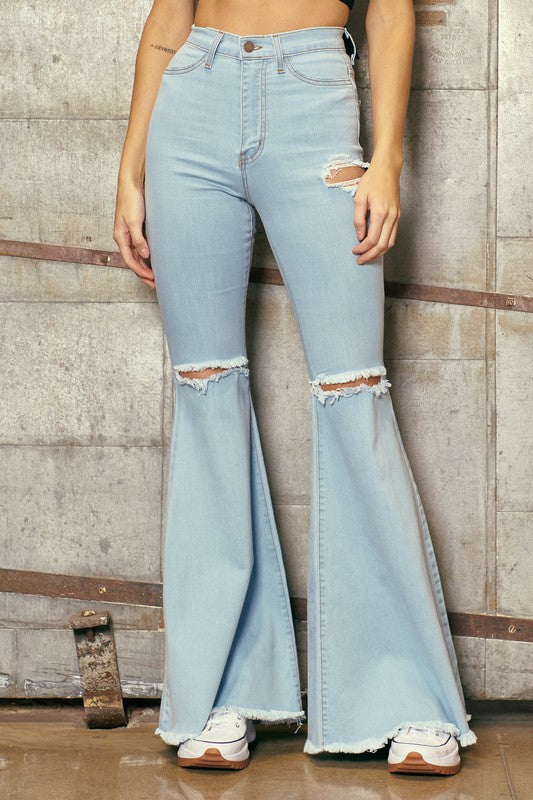 High Waisted Flare W Distressed Detail