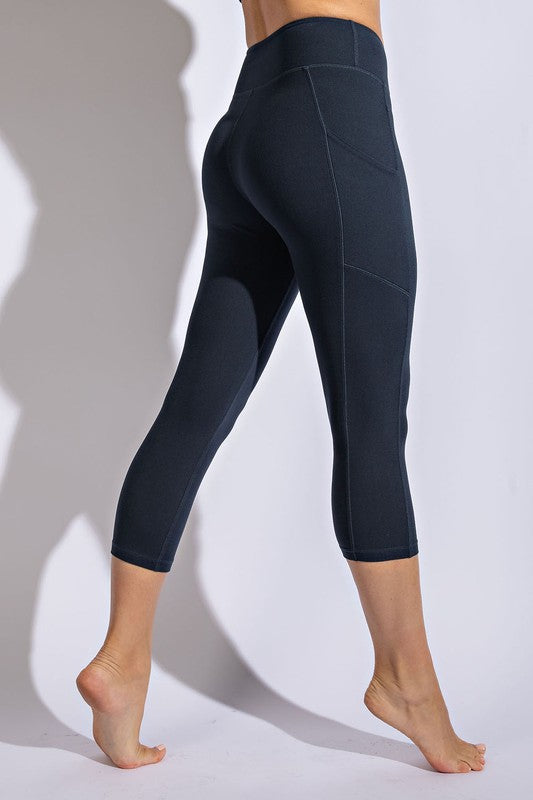 Capri Length Yoga Leggings With Pockets